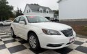 2013 Chrysler 200 LX, Keyless entry, MP3, Cruise control