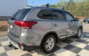 2020 Mitsubishi OUTLANDER SE, keyless entry, backup camera, Bluetooth