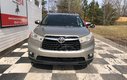 2016 Toyota Highlander XLE- Leather interior, AWD, 3 rows tons of space!