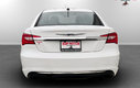 2013 Chrysler 200 LX, Keyless entry, MP3, Cruise control