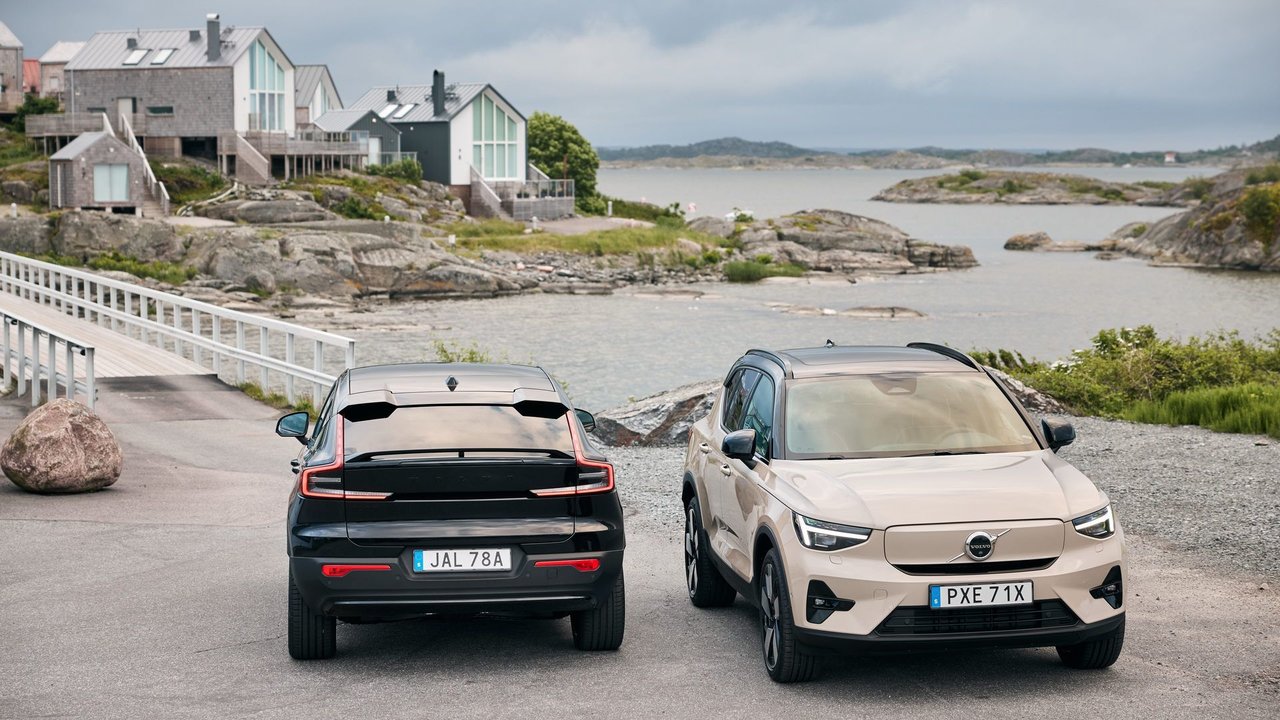 Which Volvo Compact EV Is Right for You: EC40 or EX40?