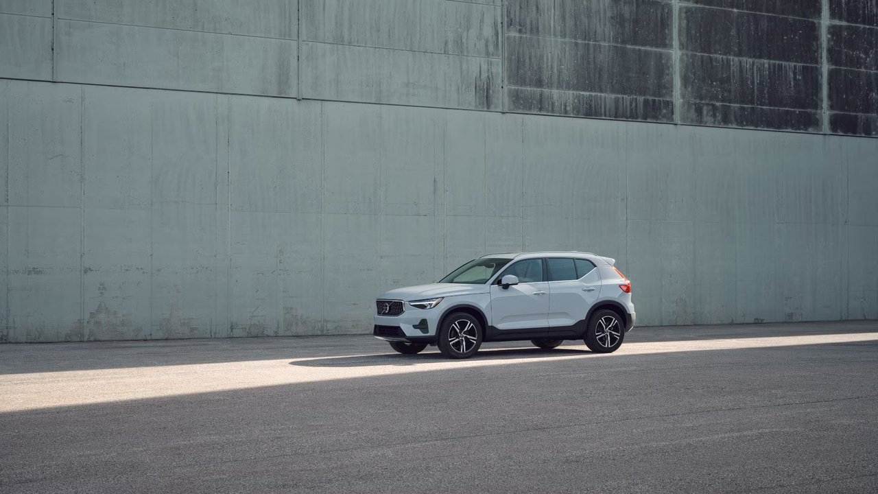 Why You Should Buy a Pre-owned Volvo XC40 for Your First-time Driver