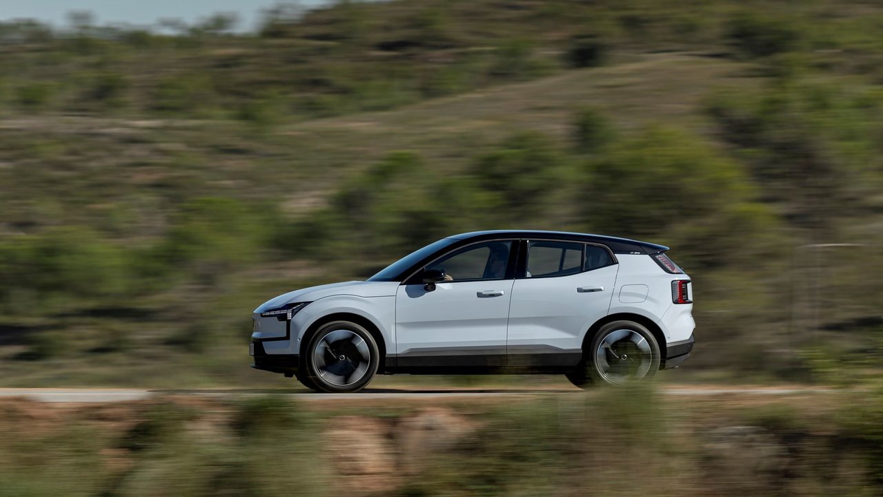 Simplifying Weekend Getaways With the 2026 Volvo EX30’s Compact Electric Efficiency
