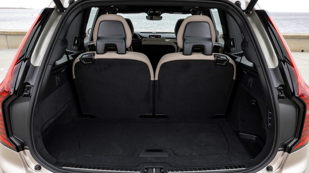 What Fits in a 2026 Volvo XC90’s Cargo Space