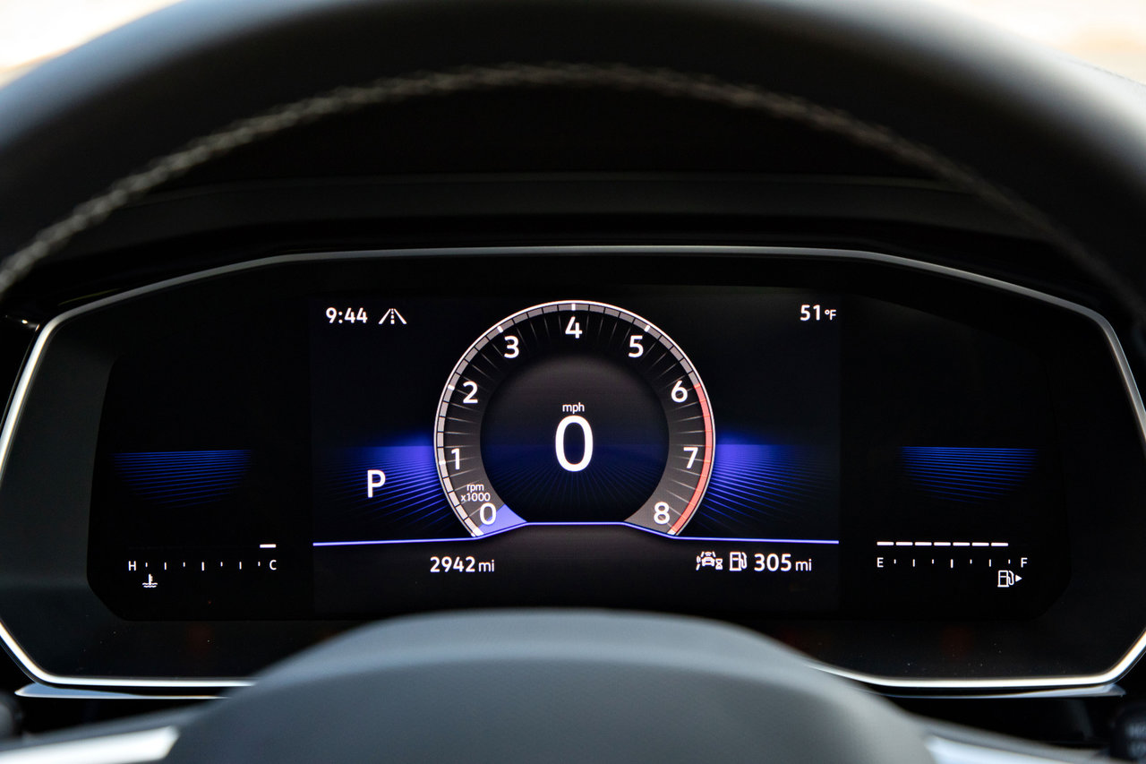 Stay Connected with the 2023 Volkswagen Jetta