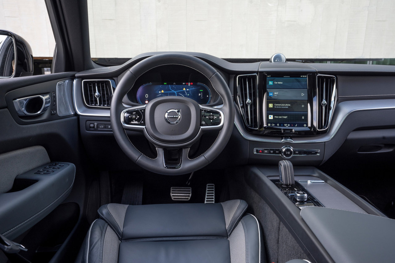 Volvo XC60 2025 : Votre VUS de luxe connecté