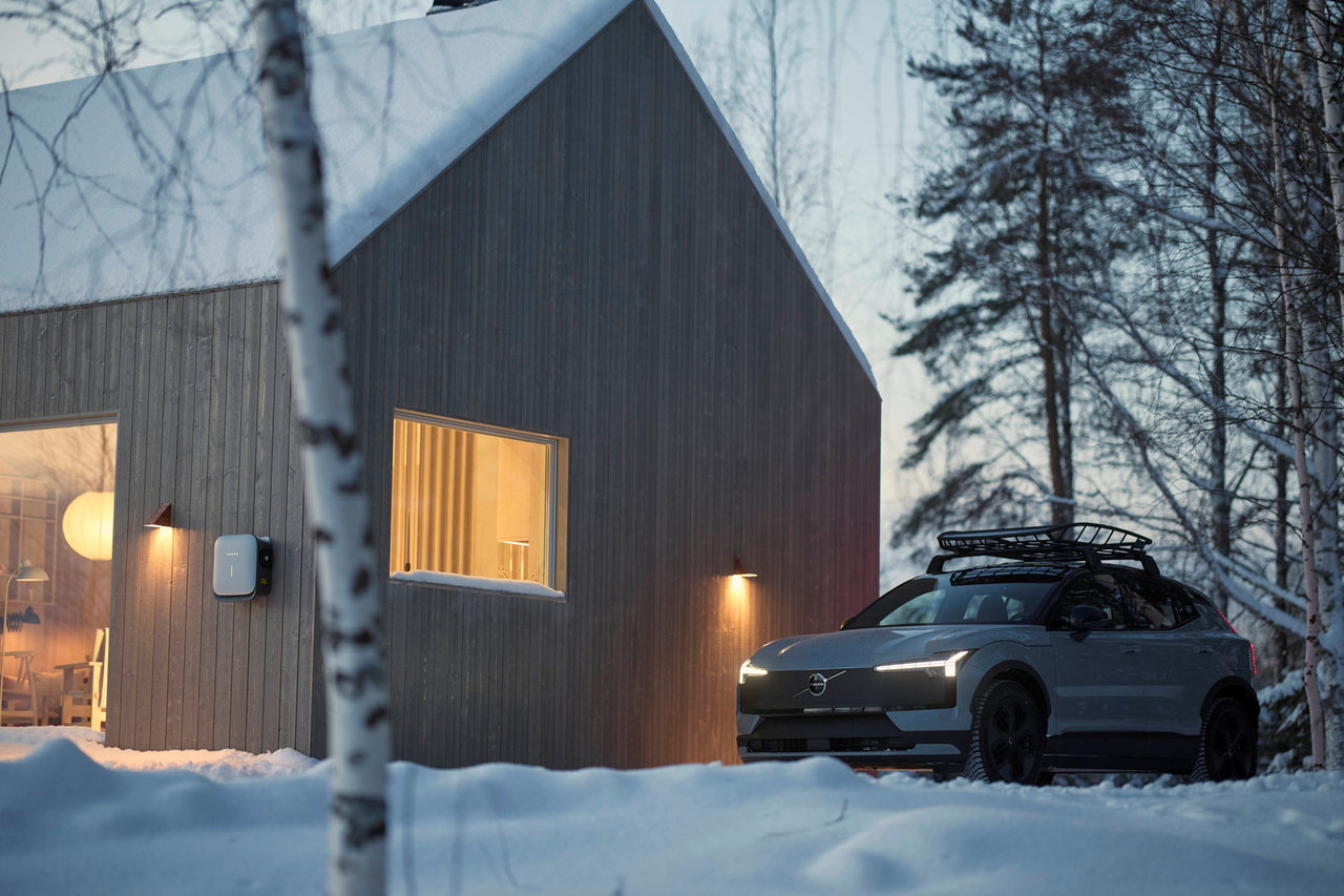 Volvo EX30 Cross Country 2025 : Petit VUS électrique, grande aventure