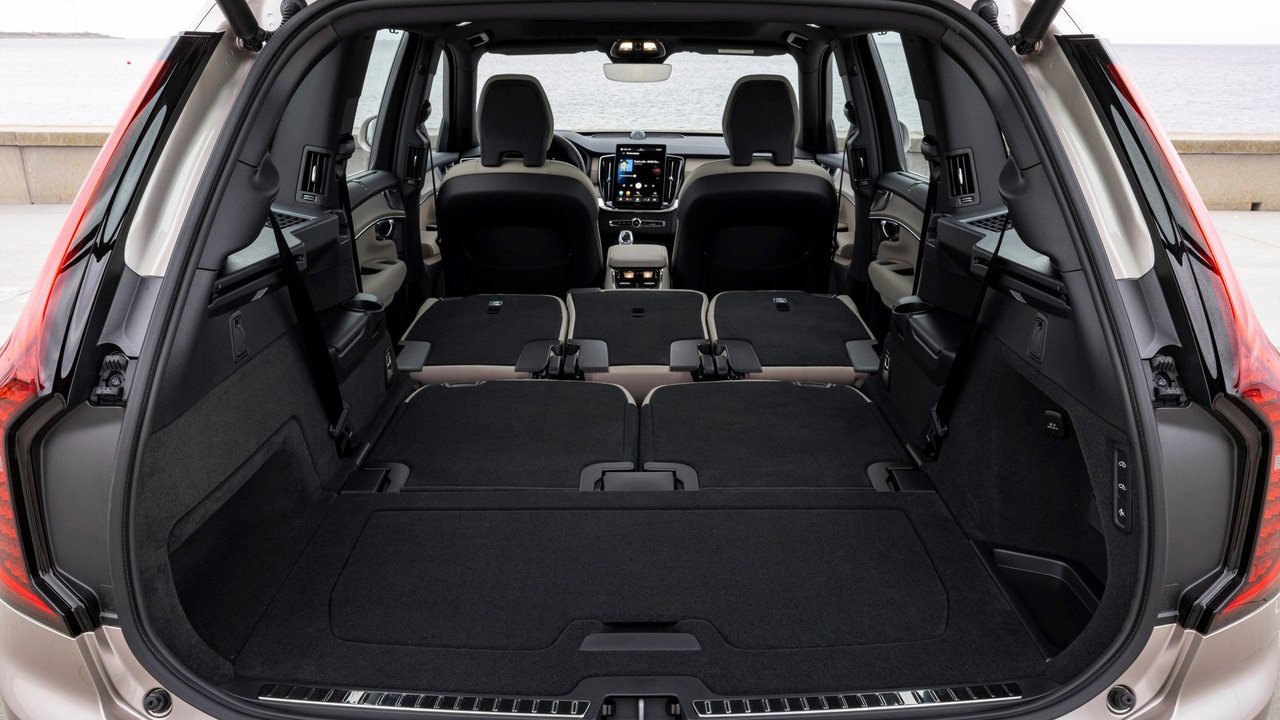 Prêt pour le ski à Mont-Castor : charger un Volvo XC90 2026