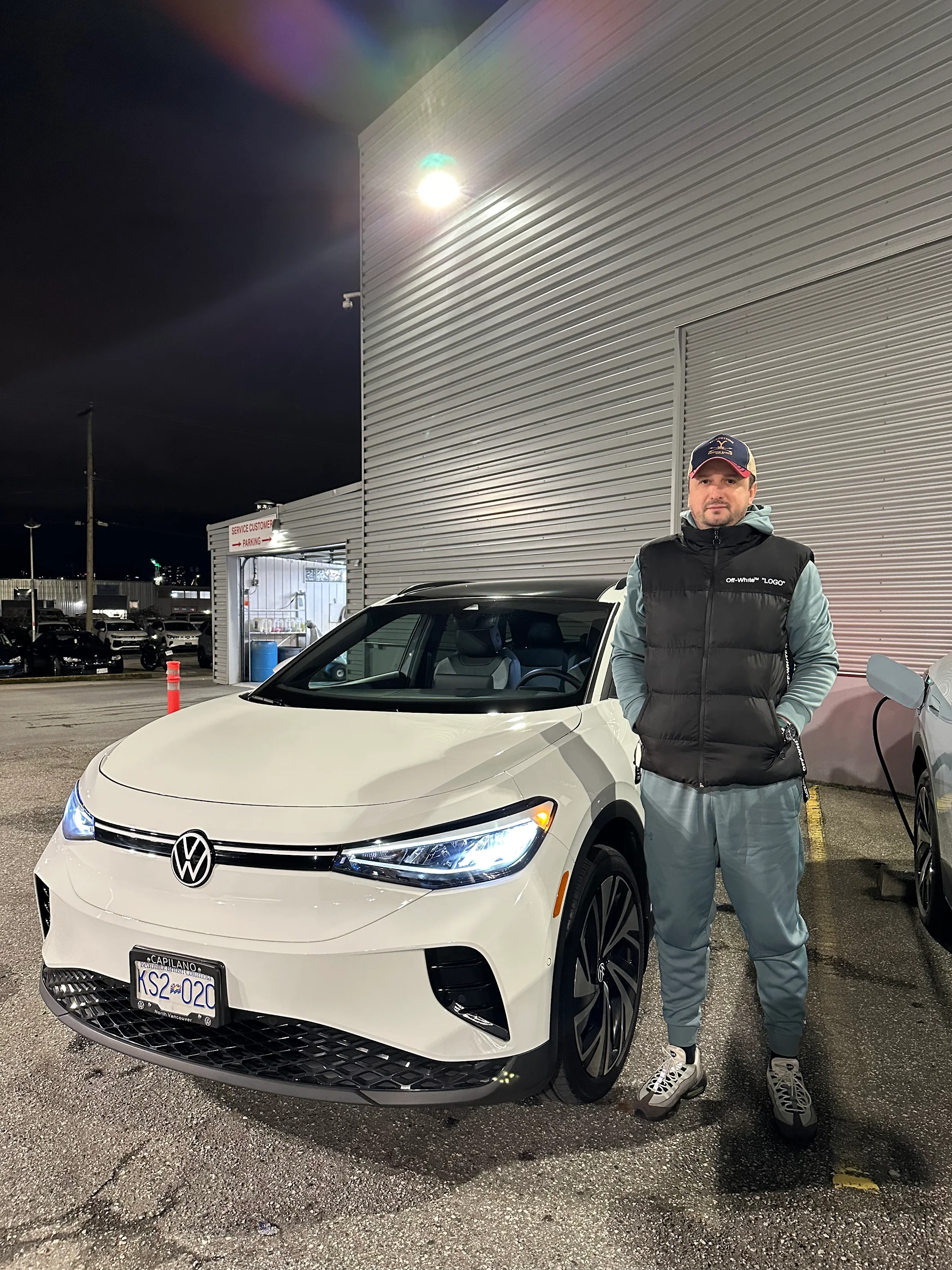 Always responding my messages on time and helped me to make my final decision