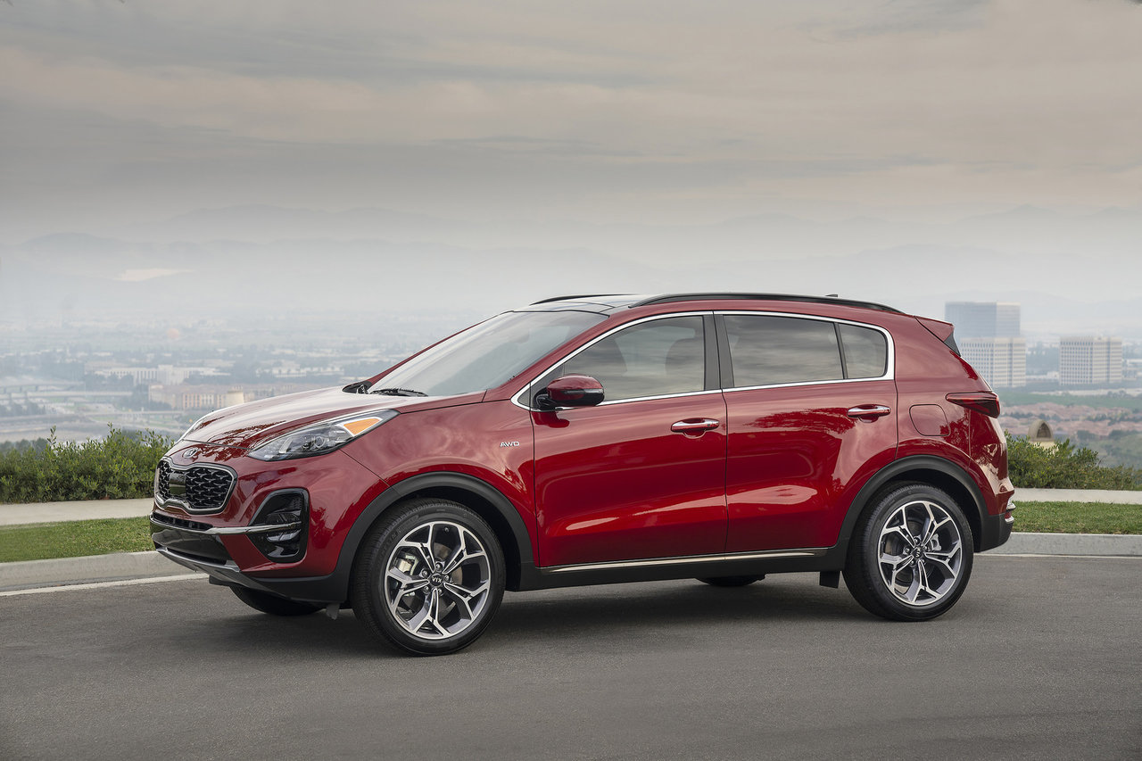 2022 Kia Sportage vs. 2021 Toyota RAV4: More Value, More Fun