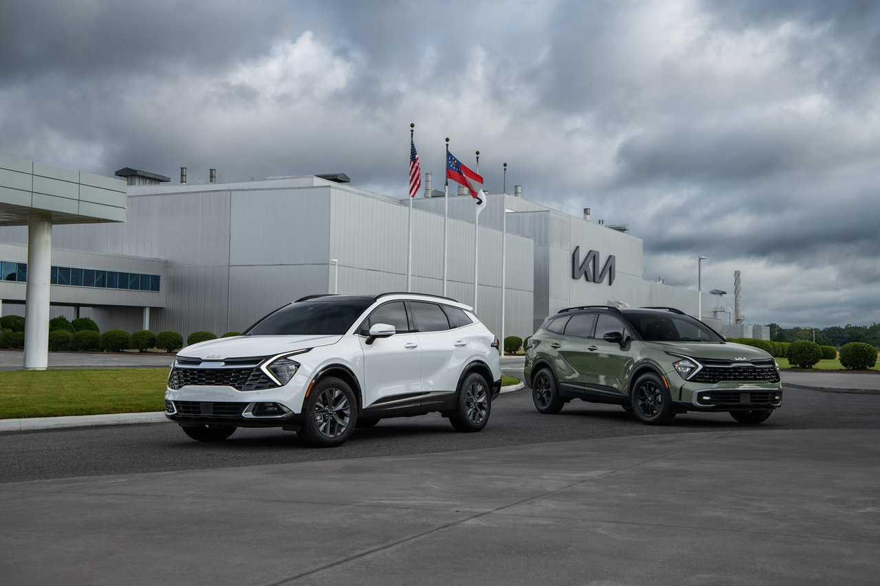 2022 Kia Seltos or redesigned 2023 Kia Sportage?