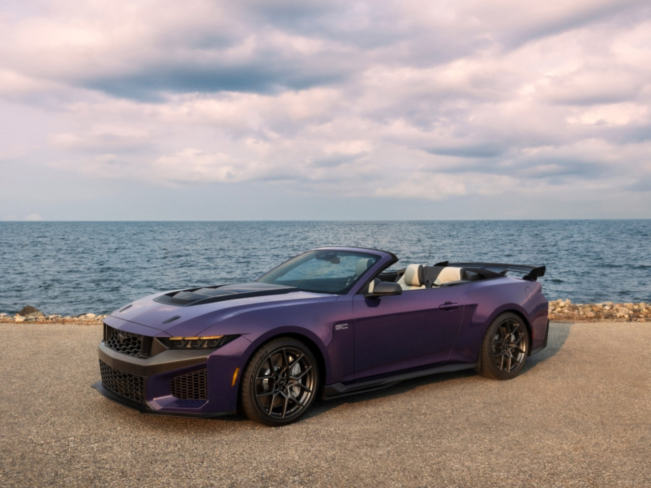 Ford Announces the New Mustang Dark Horse SC Convertible for Canadian Buyers