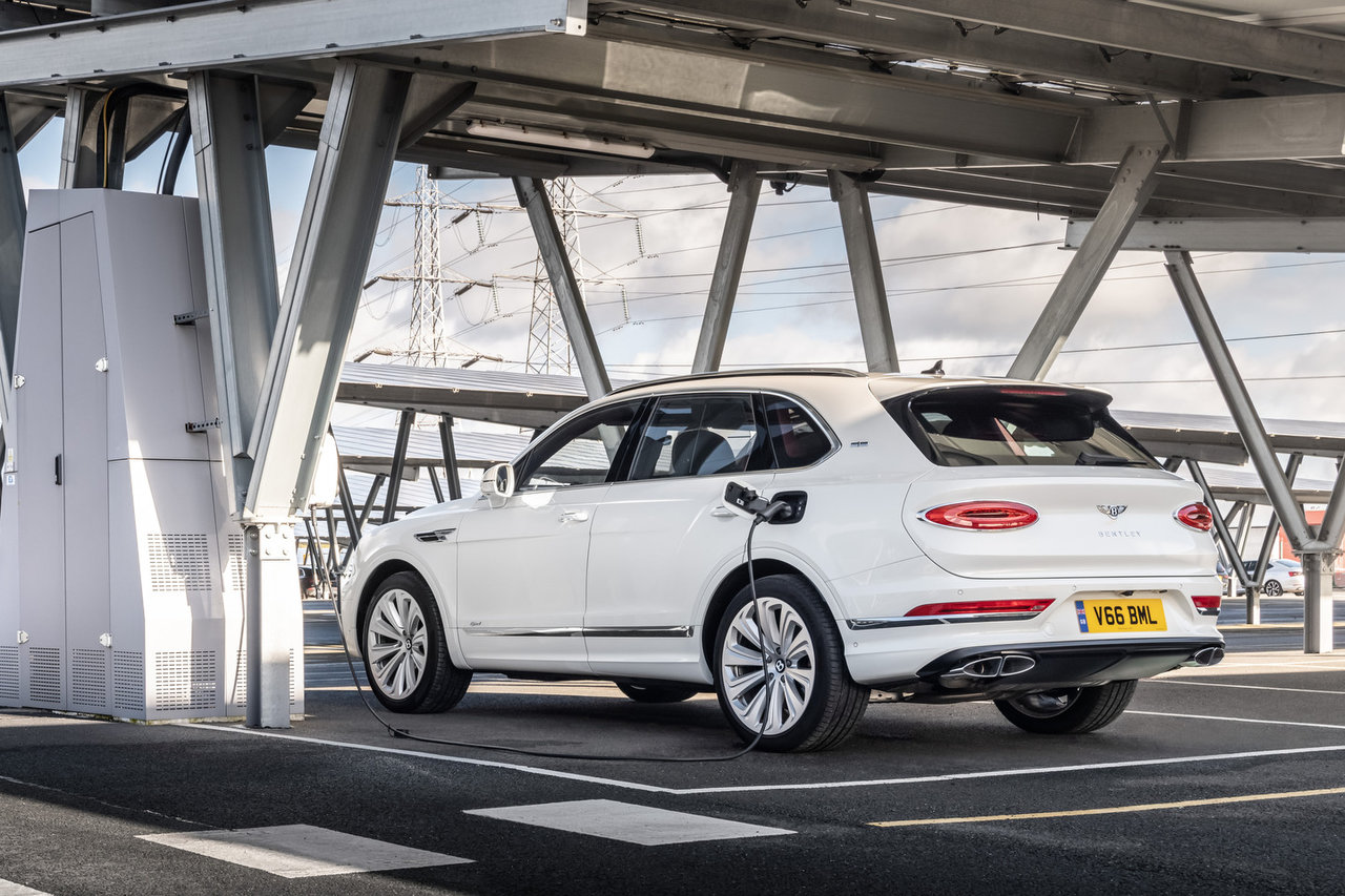 Bentley PHEV models at a glance