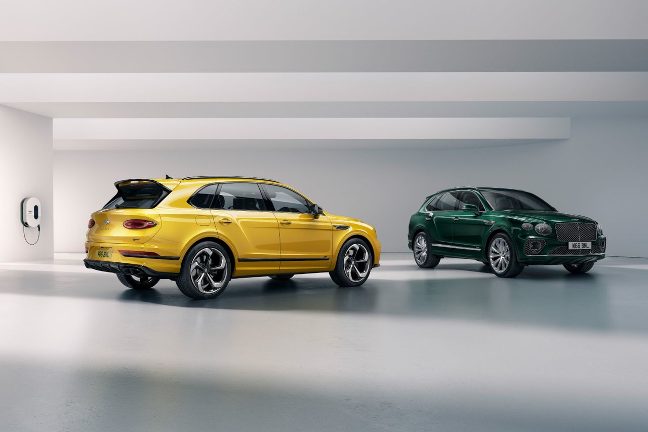 Les Nouveaux modèles Bentley Bentayga S et Azure