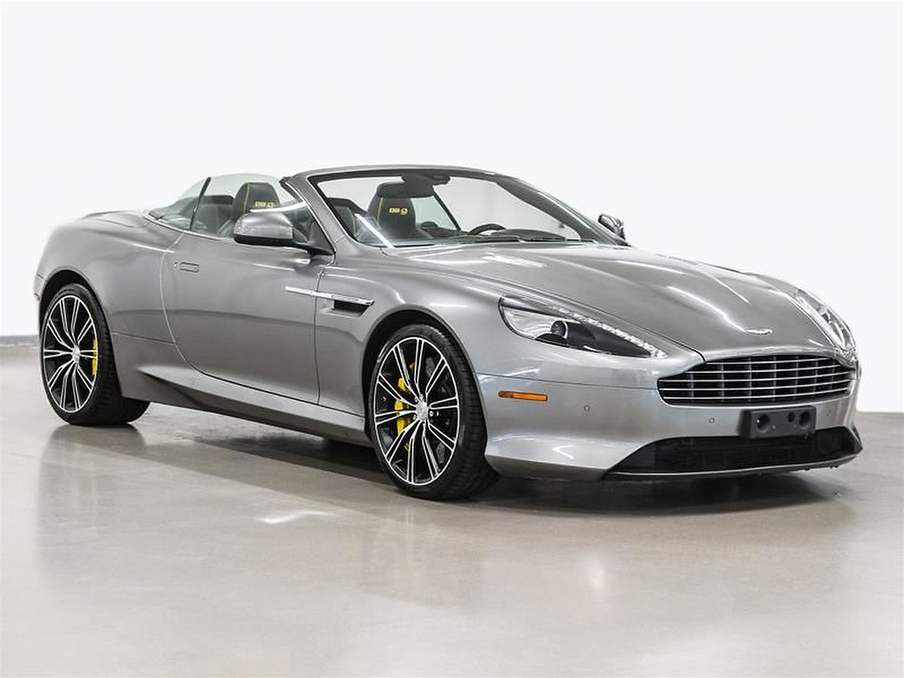 Luxurious Convertibles: Pre-Owned Models from Jaguar, Aston Martin and Bentley to Consider