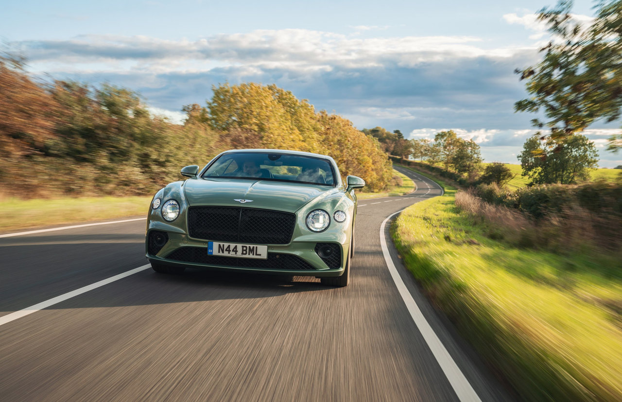 Exploring the Distinctive Features of the Bentley Continental GT: A Look at Three Key Elements