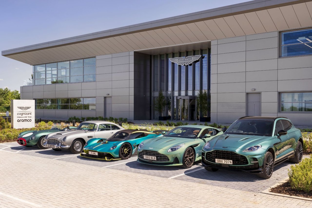British Racing Green and Quebec's Autumn: A Heritage Colour at Home in the Landscape