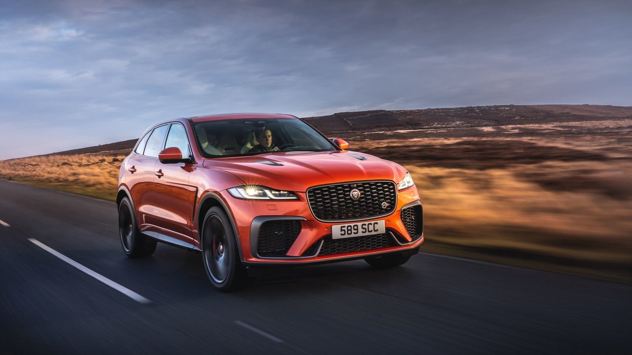 Winter Grace: Why a Pre-Owned Jaguar F-PACE Remains Montreal's Definitive Daily Driver