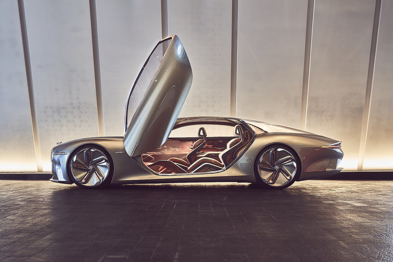 Bentley files patent for steering wheel that tucks away