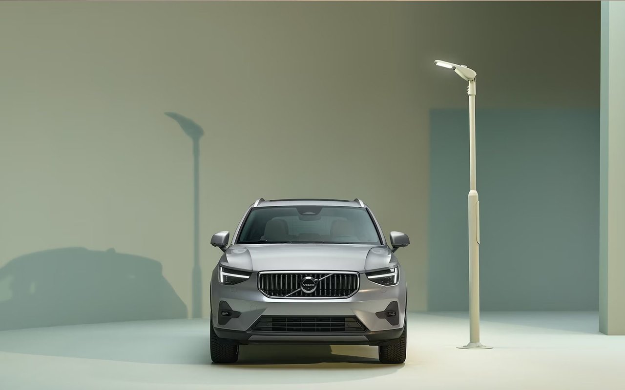 2023 Volvo XC40 | Trims and Price in Canada