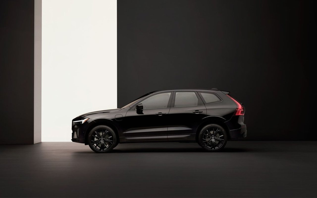 The 2024 Volvo XC60 Black Edition in Vancouver | Volvo Cars Richmond