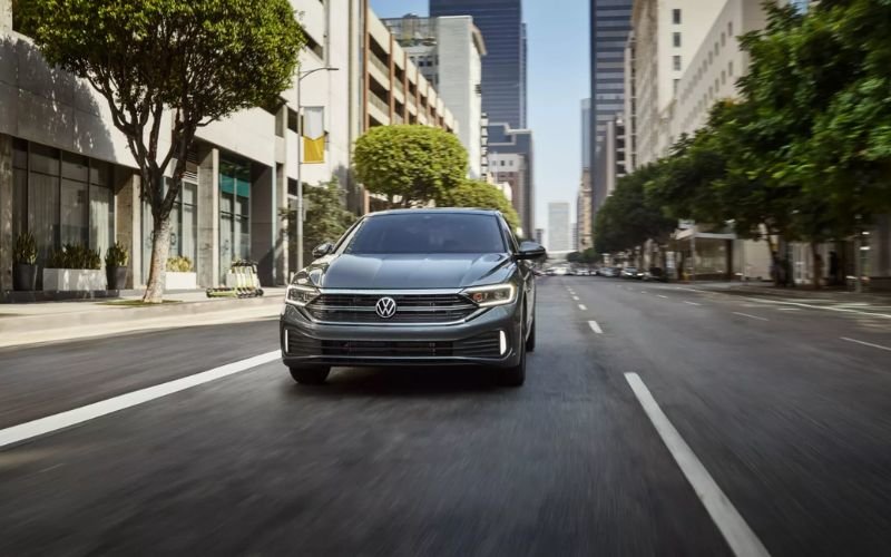 Volkswagen Jetta 2024 — caractéristiques et spécifications