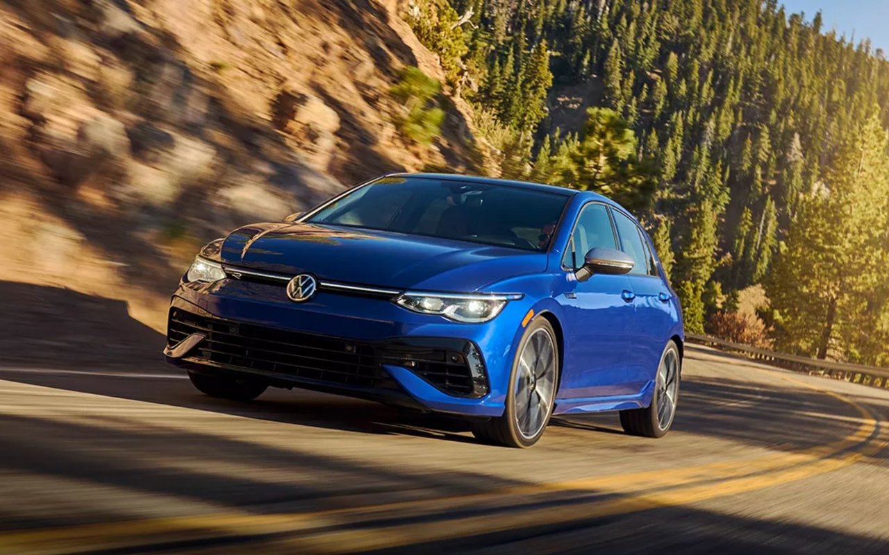 Volkswagen Golf R 2024 : Performance, élégance et technologie de pointe
