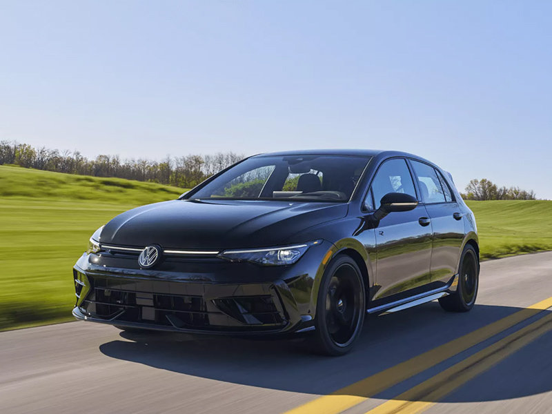 2026 Volkswagen Golf R vs. 2026 Volkswagen GLI: Which Performance Sedan Is Right for You?