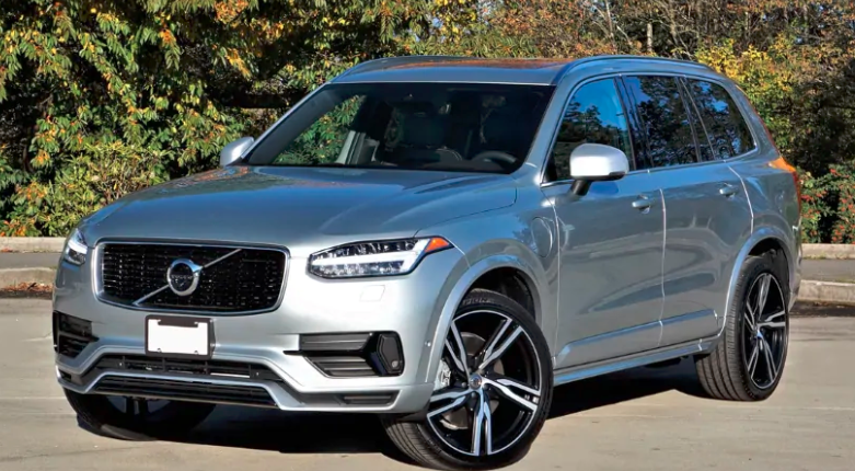 2018 Volvo XC90 T8 eAWD R-Design Road Test Review