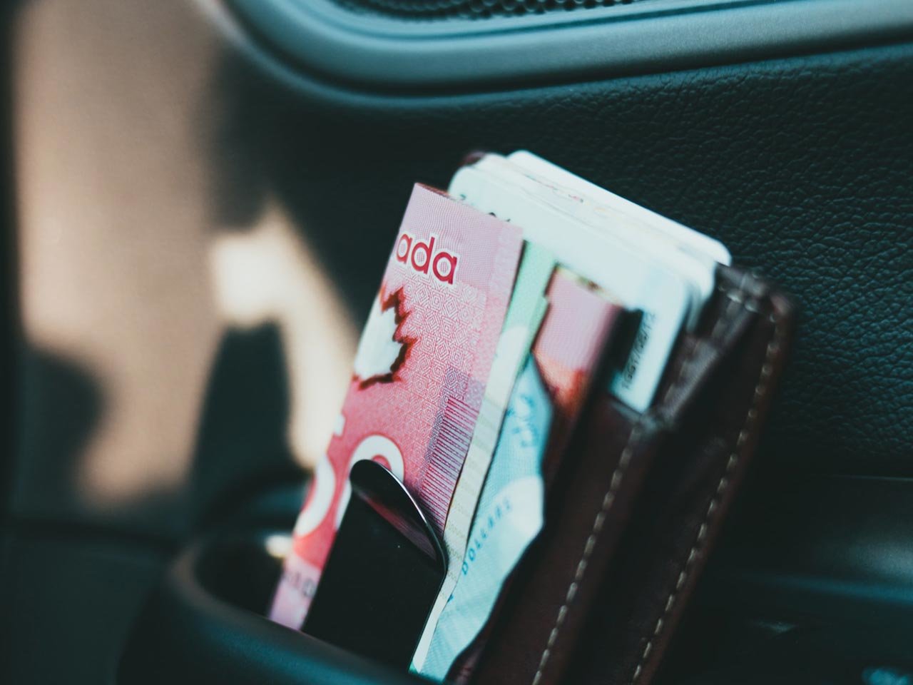 Financing VS Leasing: Leaving More in Your Pocket