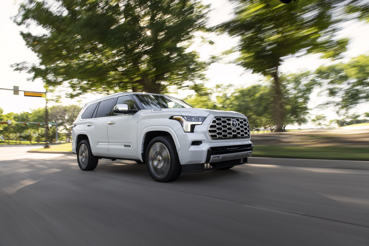 Faites face à toutes les aventures grâce aux capacités hors-route avancées du Toyota Sequoia 2025