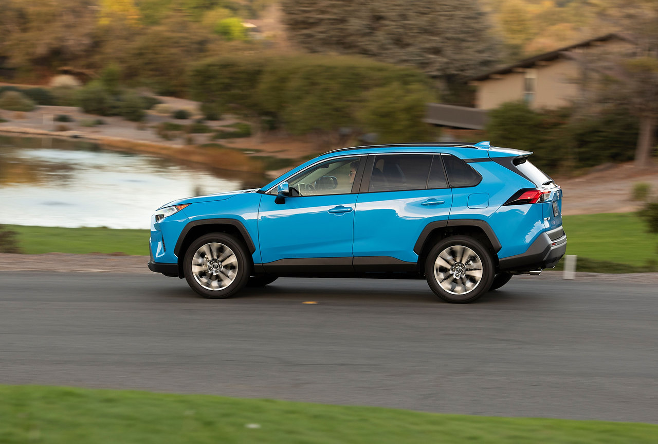 2019 Toyota RAV4 vs 2019 Mazda CX-5