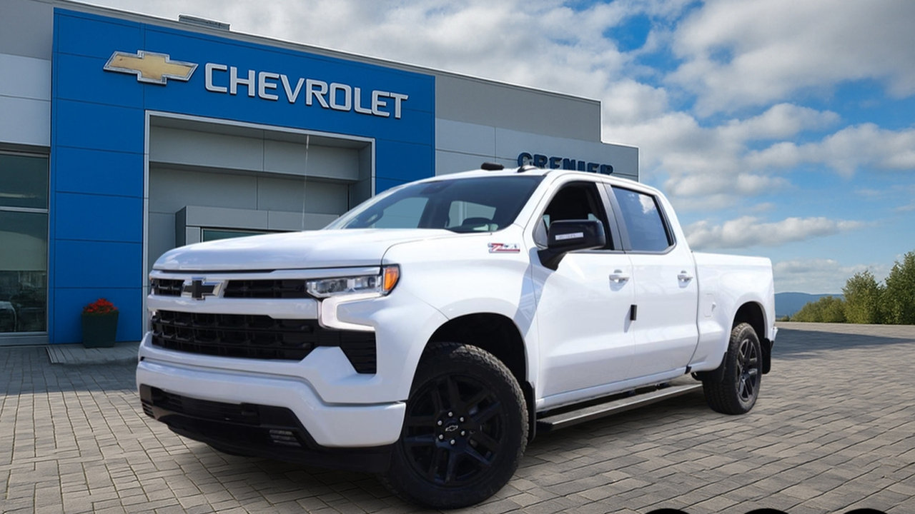 Chevrolet Silverado 1500 RST: un équilibre entre équipement et bon rapport qualité-prix pour les acheteurs de camions à Terrebonne