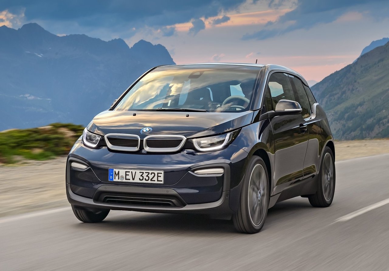 BMW, leader des véhicules électriques et hybrides en 2017!