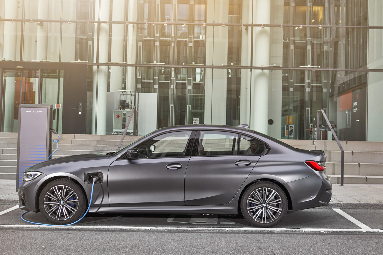BMW Série 3 PHEV 2023 : une perle parmi les perles