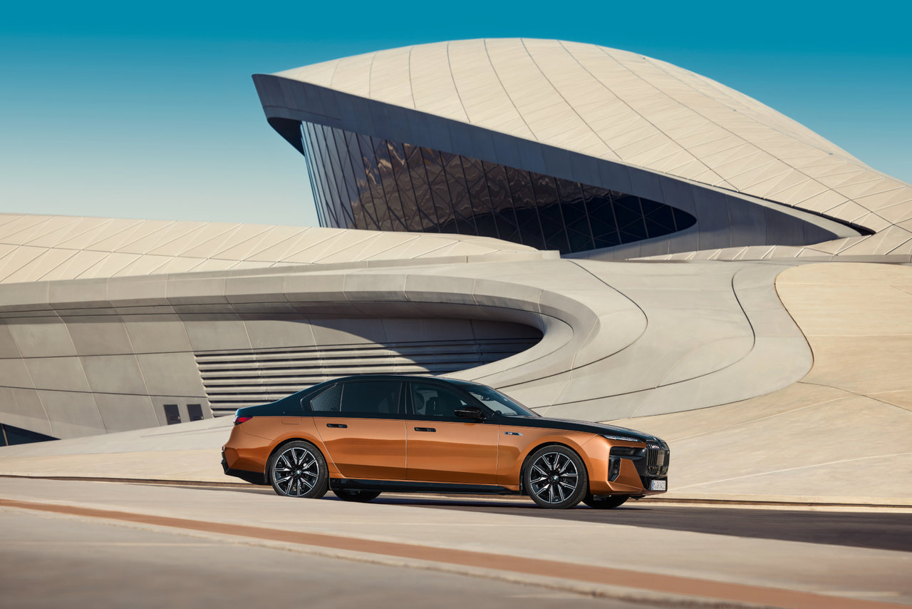 La toute nouvelle BMW i7 M70 2024 est la voiture électrique BMW la plus puissante