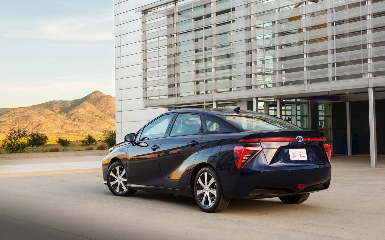 Discover the 2019 Toyota Mirai, the Hydrogen Electric vehicle from Toyota!