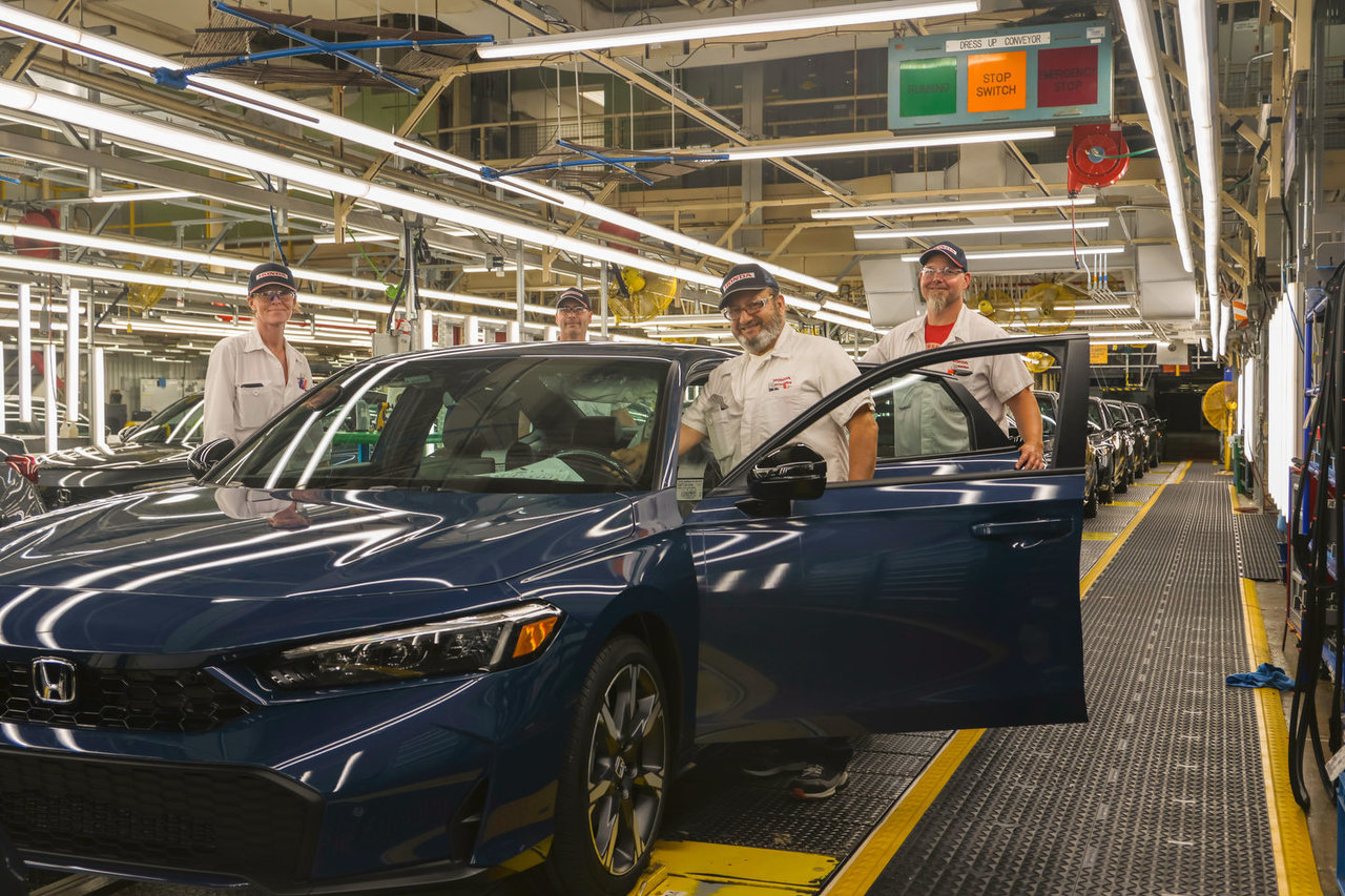 Honda lance la production de la première Civic hybride fabriquée au Canada