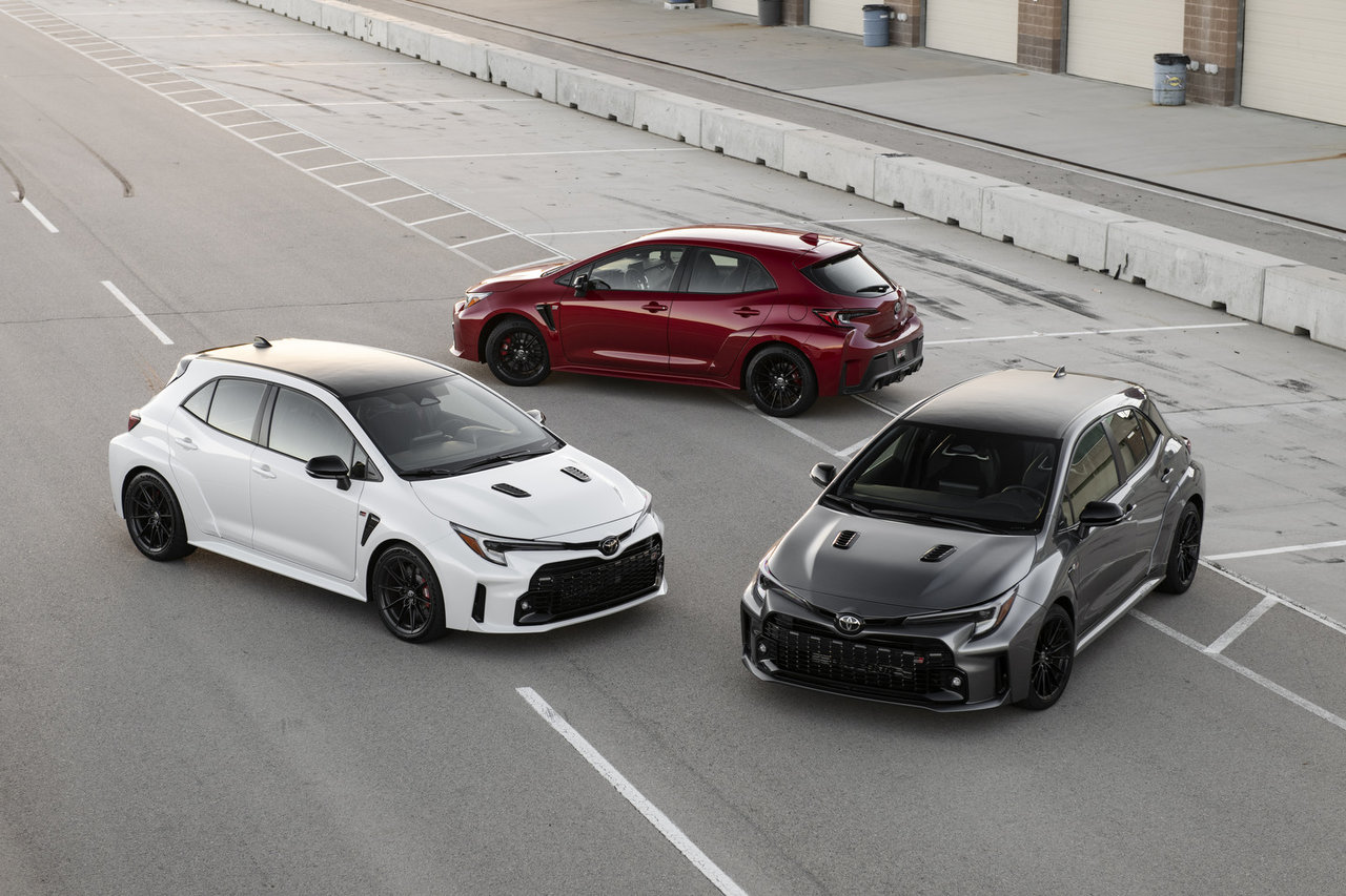 La Toyota GR Corolla 2023 arrive cet automne en trois versions