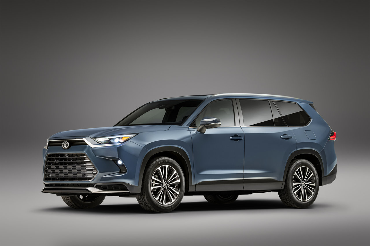 Comparaison du Toyota Grand Highlander 2024 et du Toyota Highlander 2023