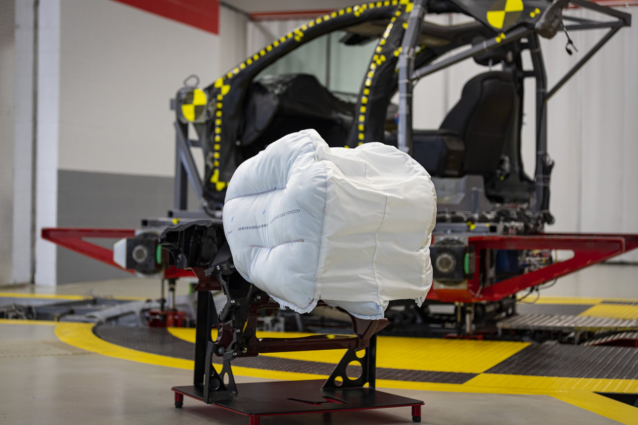 Honda introduces a new airbag that protects better