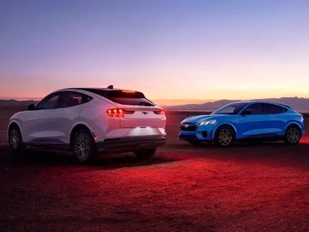 2026 Mustang Mach-E vs. Mustang: Electric or Classic?