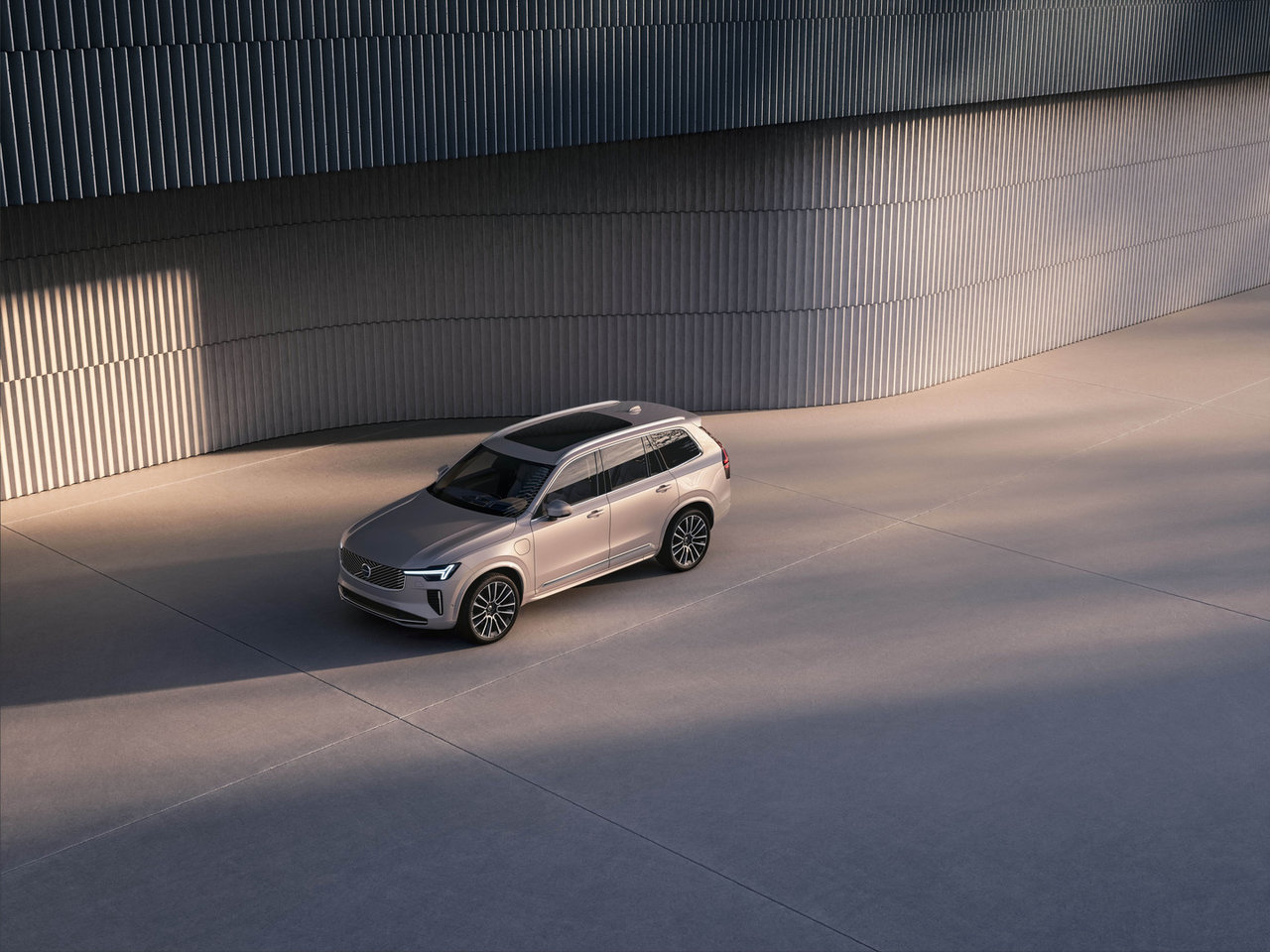 Volvo XC90 2025 : Un luxe pratique pour votre conduite quotidienne