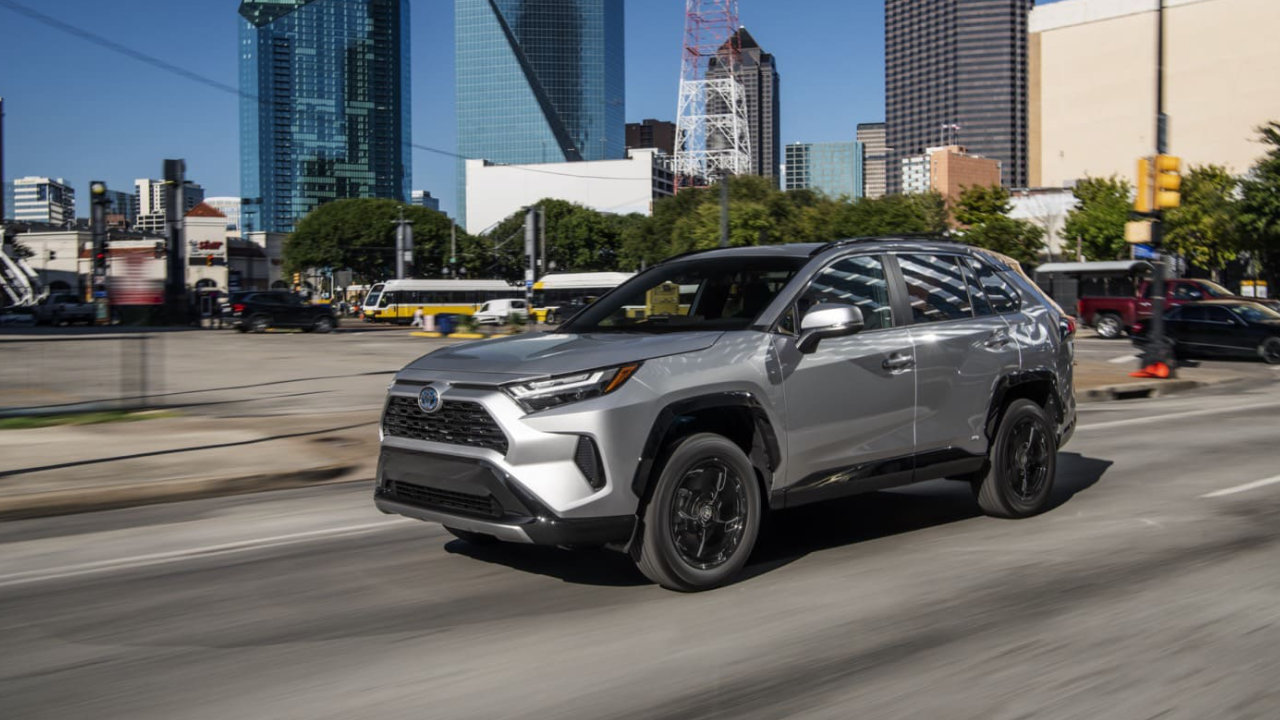 Tout sur le Toyota RAV4 Woodland SE hybride !