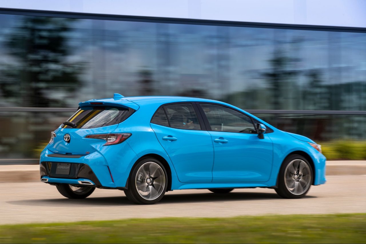 Honda Civic Hatchback 2019 vs Toyota Corolla Hatchback 2019 à Longueuil