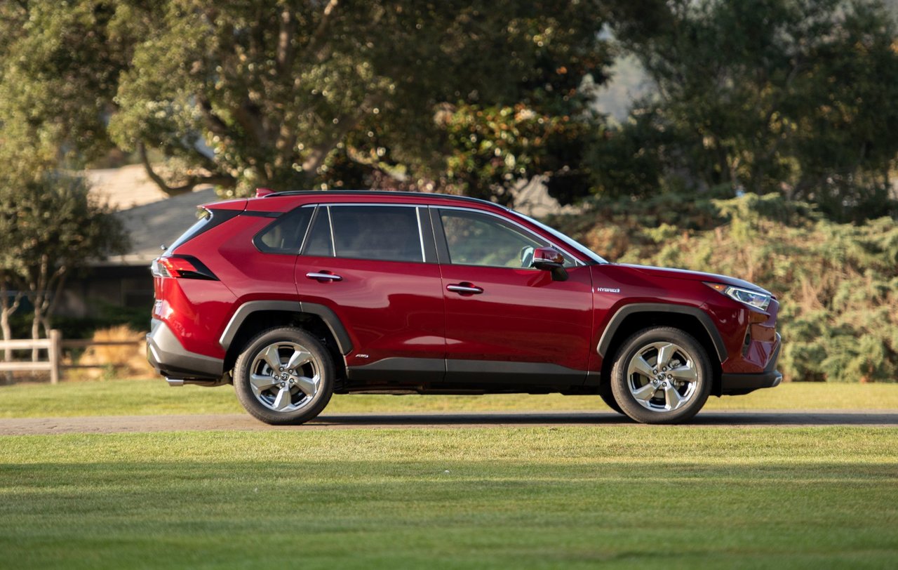 Toyota RAV4 hybride 2019 : Prix et Fiche Technique chez Longueuil Toyota