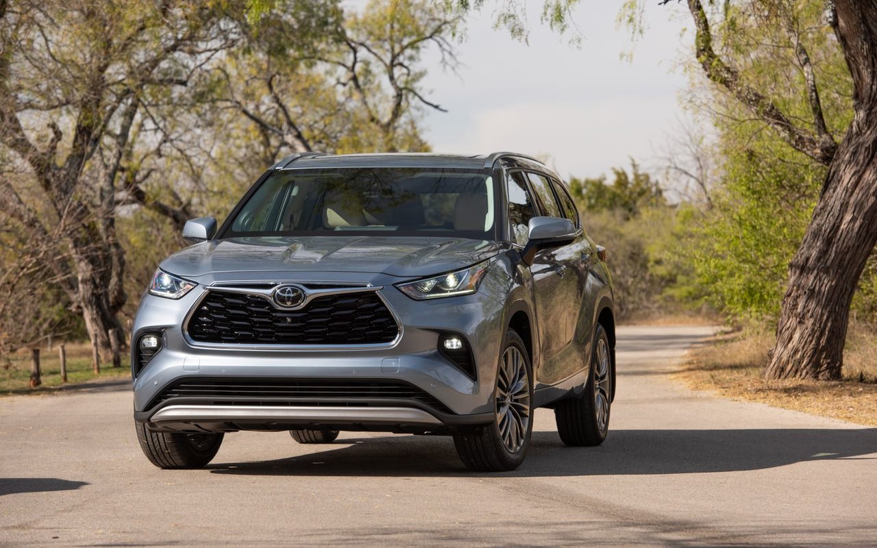 2020 Subaru Ascent vs 2020 Toyota Highlander at Longueuil Toyota