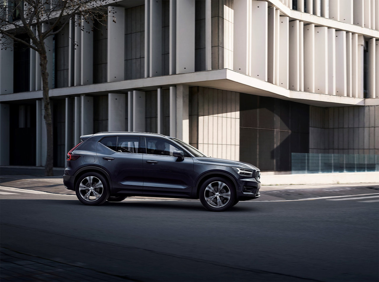 2020 Volvo XC40 vs 2020 BMW X1