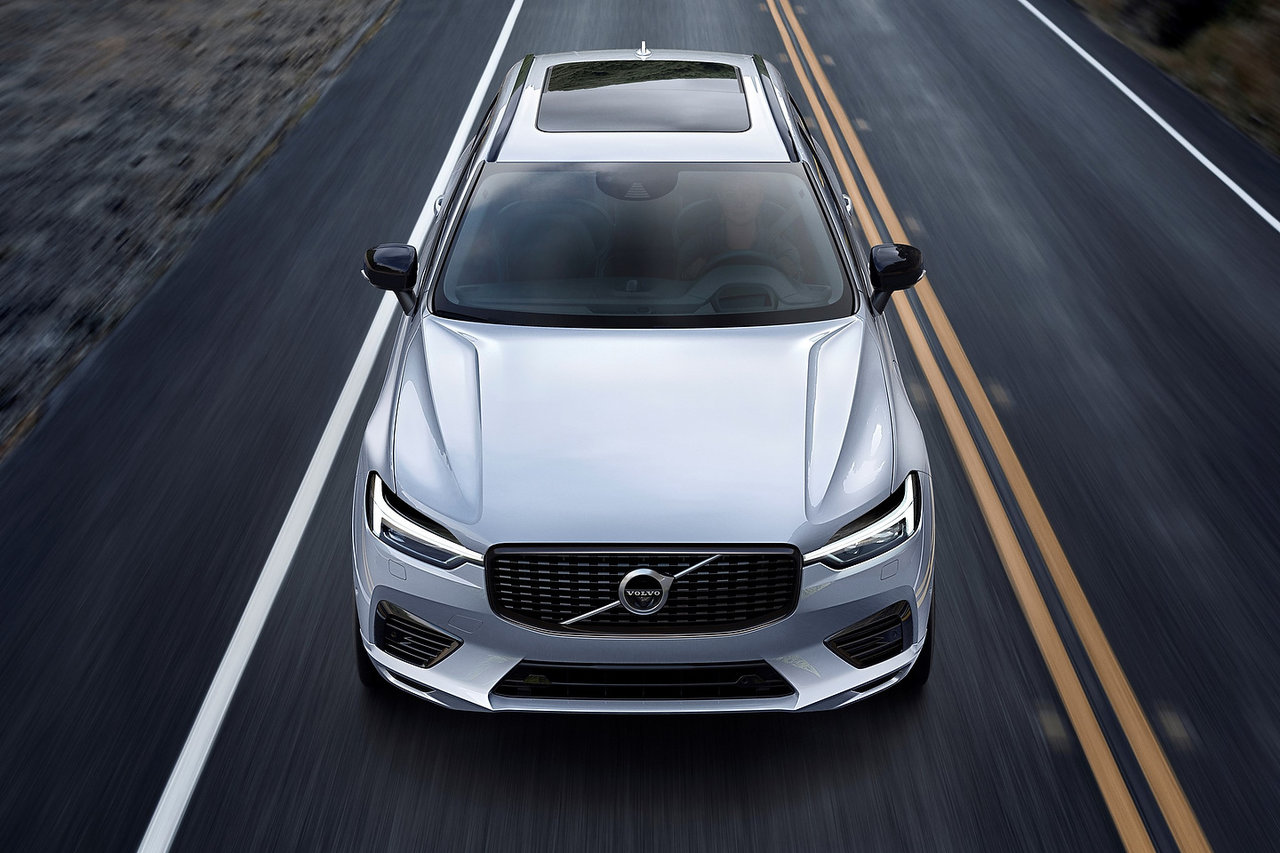 2021 Volvo V60 Cross Country or Volvo XC60, Which is Right for You?