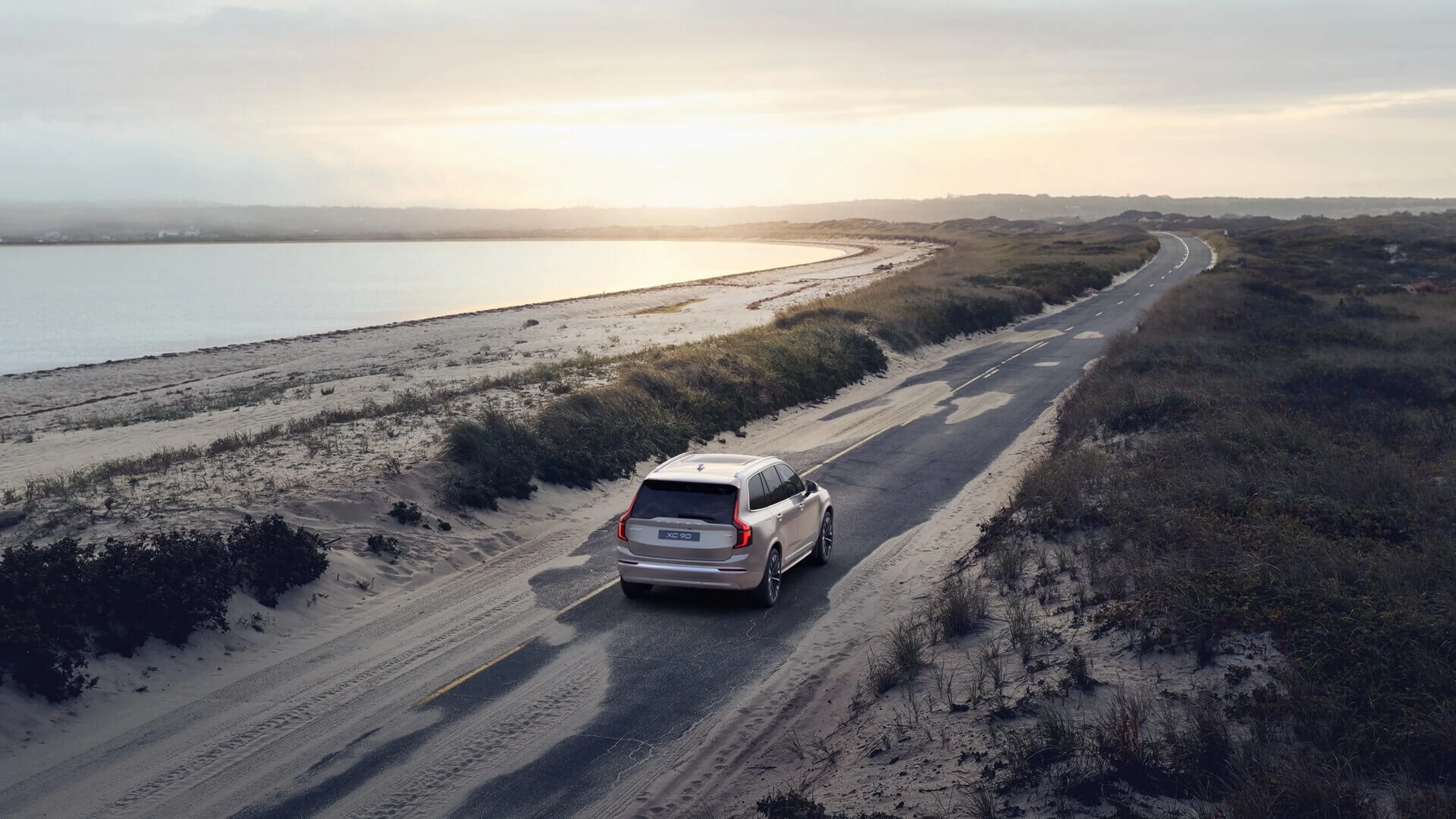 Découvrez le Volvo XC90 hybride branchable 2027